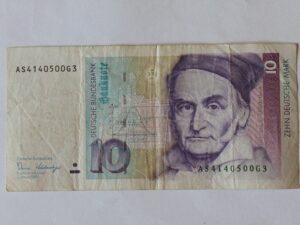 Banknot 10 marek z  1989 r RFN