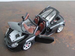 Porsche Carrera GT MAISTO 1:18 CZARNA PERŁA