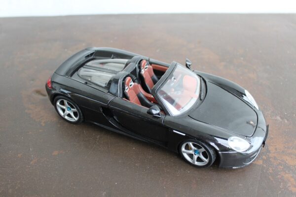 Porsche Carrera GT MAISTO 1:18 CZARNA PERŁA