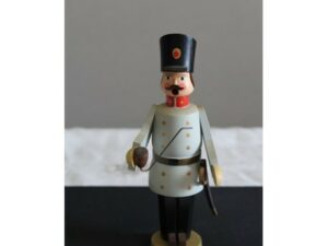 drewnian figurka do kadzidełka – „Żołnierz z fajką”