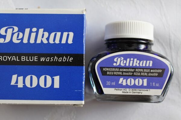Atrament Pelikan 4001 królewski niebieski