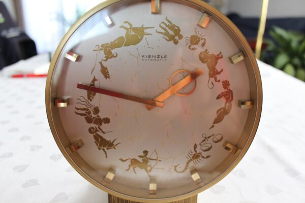 Kolekcjonerski  Mosiężny  zegar -Kienzle  Automatic lata 60