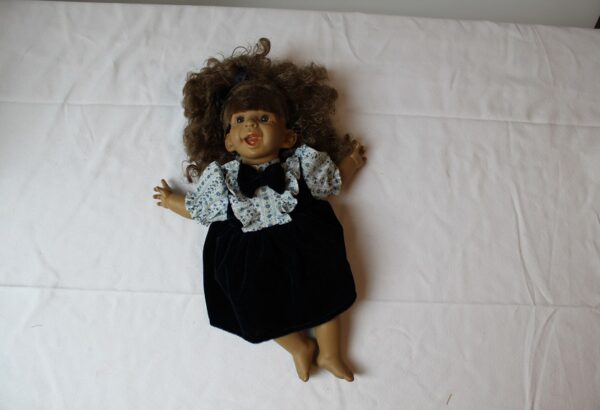 Kolekcjonerska hiszpańska lalka dziewczynka  Art. Marca