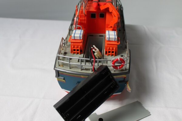 Statek Holownik na baterie Lifeboat Agnes