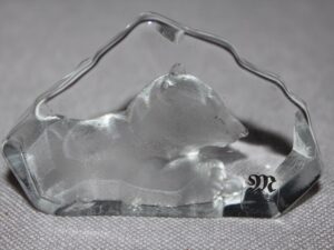Mats Jonasson ołowiana szklana kryształowa rzeźba niedźwiedzia