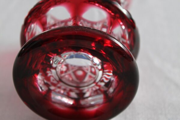 Kryształowy wazon  rubinowy Val Saint Lambert