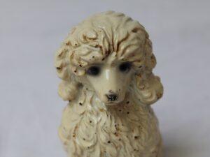 Pudel porcelanowa figurka Vintage