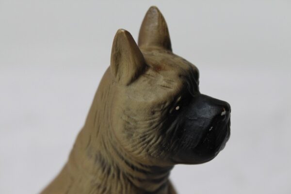 Porcelanowa figurka psa Dog