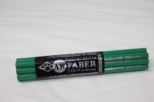 Zestaw 12 ołówków do szkicowania A.W. FABER z 1940 r