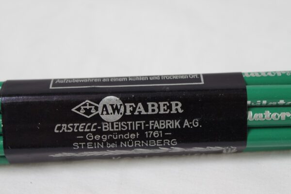 Zestaw 12 ołówków do szkicowania A.W. FABER z 1940 r