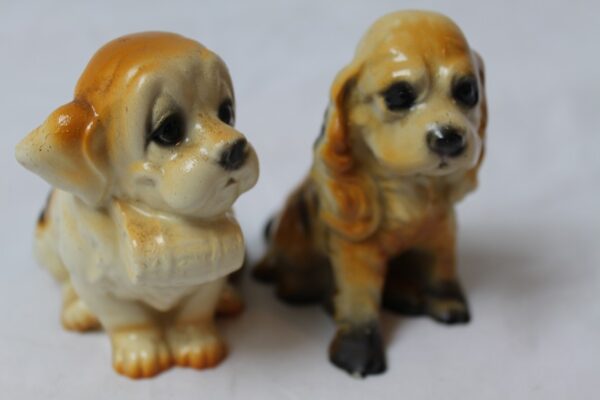Porcelanowe figurki  psów Vintage