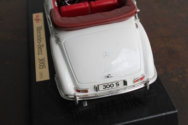 Mercedes-Benz 300 S (1955)  Special Edition Maisto 1:18