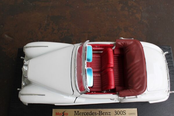 Mercedes-Benz 300 S (1955)  Special Edition Maisto 1:18