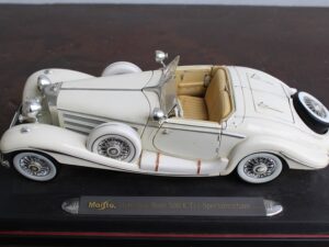 Mercedes-Benz 500 K 1936 Cabrio Maisto 1:18  biały