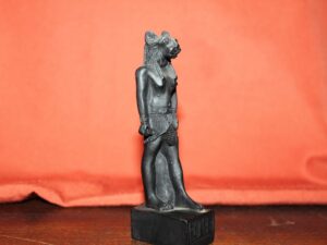 Veronese  Bastet egipska bogini ochrony figurka kolekcjonerska