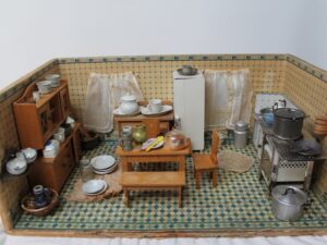 Stara kuchnia dla lalek ok 1900 r Vintage