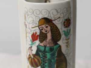 Porcelanowy nawilżacz powietrza na kaloryfer Kobieta Vintage