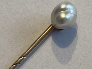 Antyczna szpilka do krawata złota z perłą (około 1900 r.) Antyk