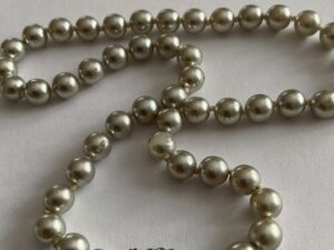 Zabytkowy naszyjnik z pereł imitowanych Vintage Zabytkowy naszyjnik z pereł imitowanych Vintage